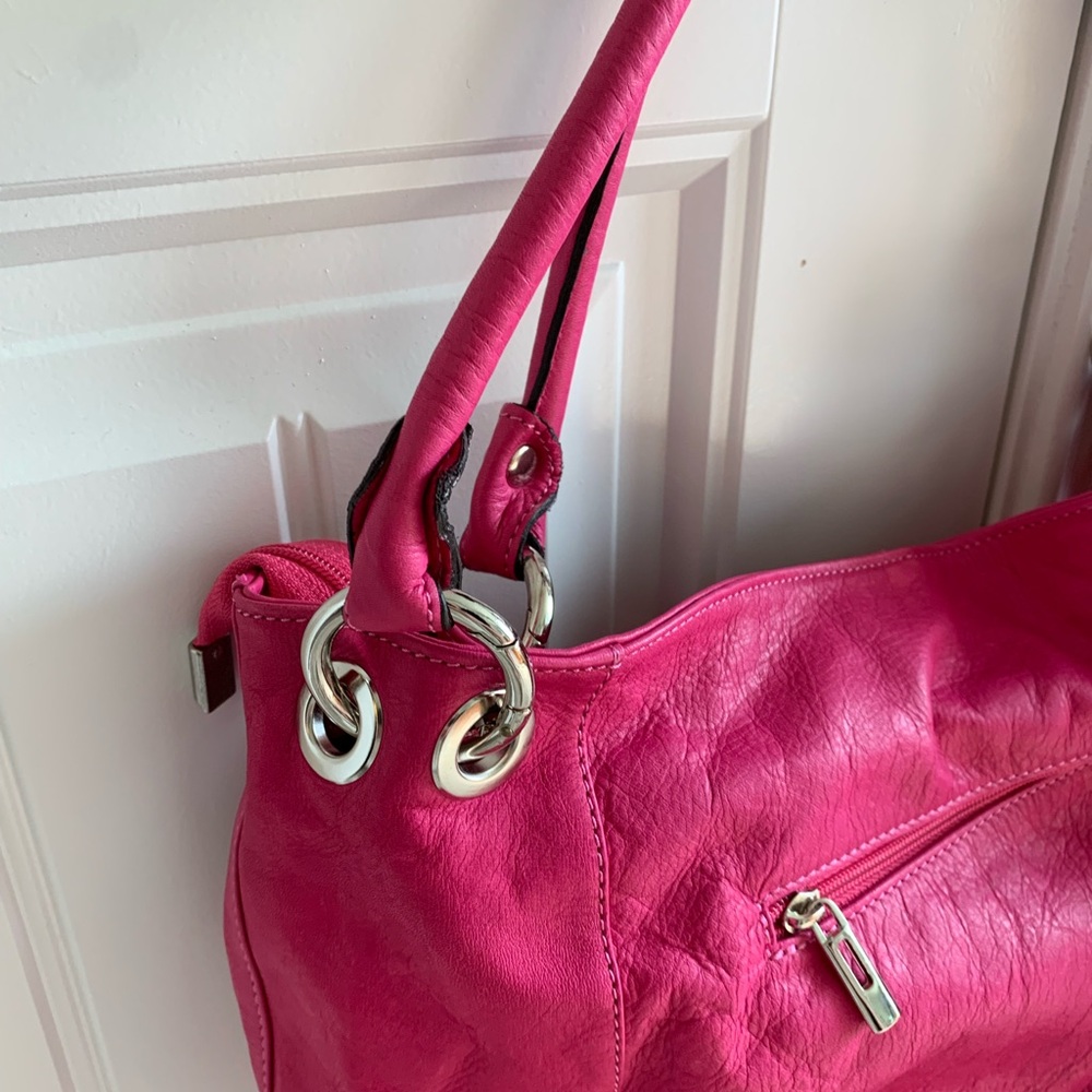 Italian designer Vera Pelle Soft Italian leather magenta hot pink large purse - Picture 6 of 11
